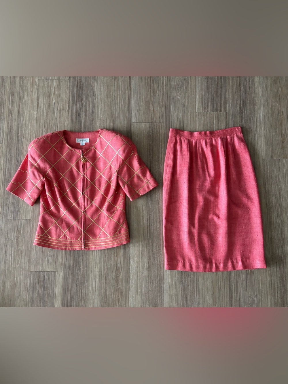VTG Junnie Leigh Skirt Suit Set Coral Pink Gold Silk Women 8 Glam Elegant Retro